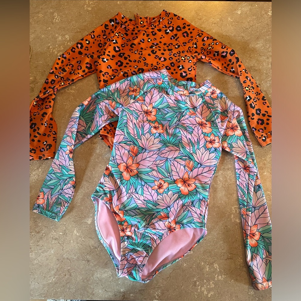 Cat & Jack girls swimwear.  Size Small 6/7.
